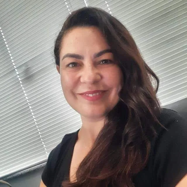 Francine, Controller da DBUG Telecom, profissional de controladoria e gestão financeira