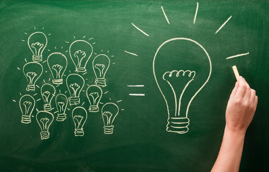 Ciclo estratégico com consultoria para profissionalização da gestão conectando informações clientes liderança